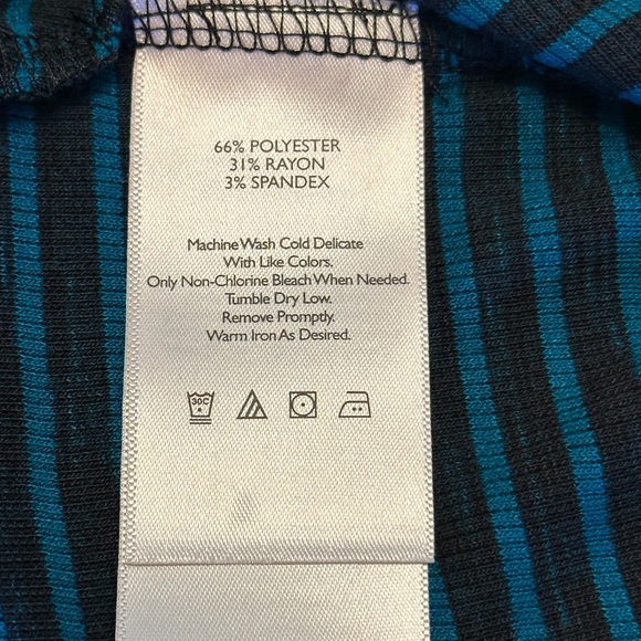 Eddie Bauer Tee Size Small V-neck Long Sleeve Stripes - Picture 5 of 8